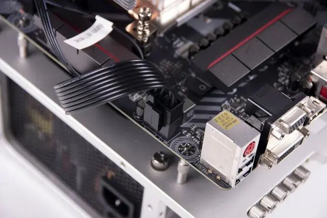 GTX960显卡插上就飞，游戏体验炸裂  第3张