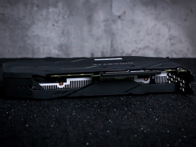 玩转游戏世界，gtx980 加AMD显卡组合让我身临其境