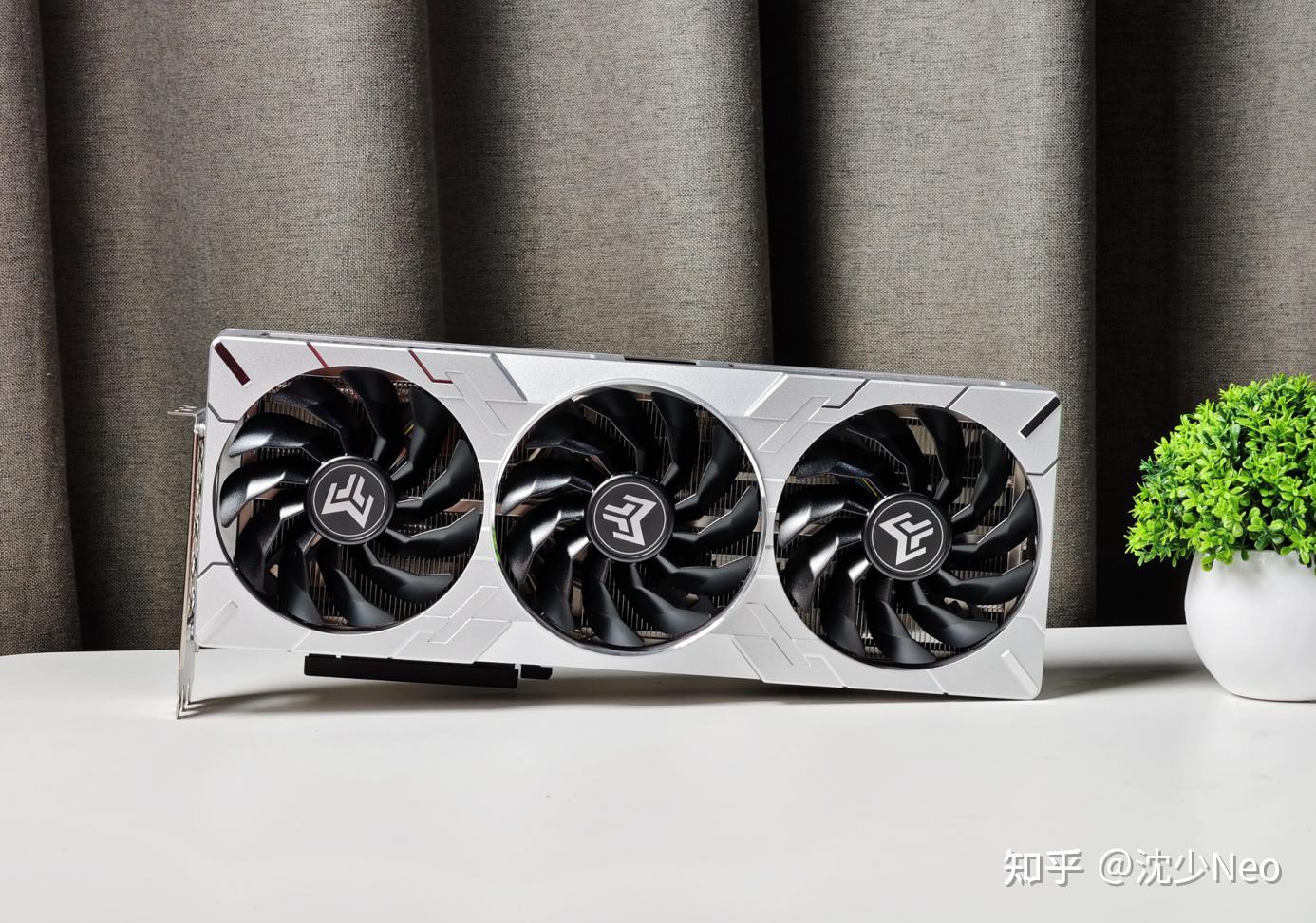 显卡对决：gtx1070 vs gtx1080，游戏细节大揭秘  第2张