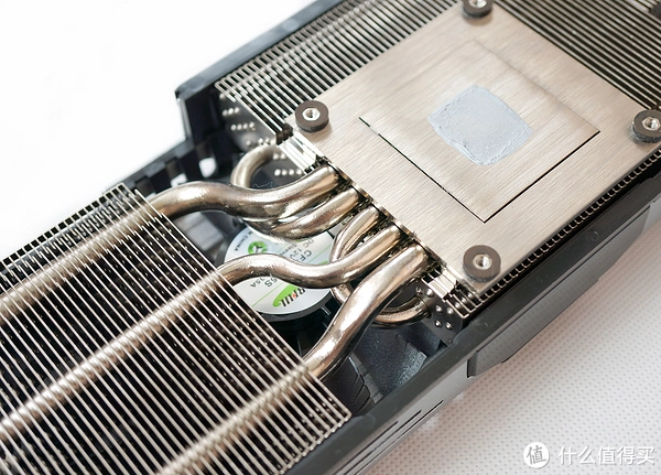 影驰gtx1050ti拆解清洁：小心散热器，细心处理螺丝  第4张