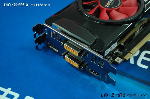 索泰gtx970毁灭者ha：性能强劲，散热出色，多功能接口