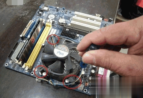 GTX770风扇维修攻略：轻松拆卸、清洁不留死角
