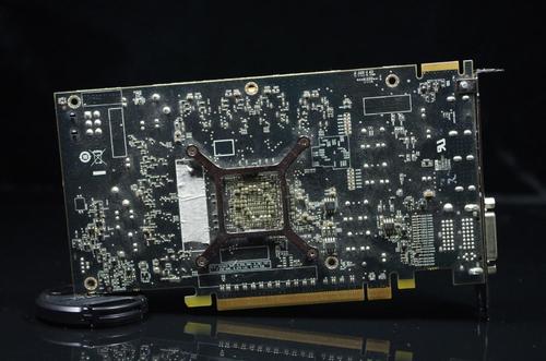 全球首款超级显卡问世，GTX TITAN XP性能惊人，外观炫酷，游戏体验再升级  第5张