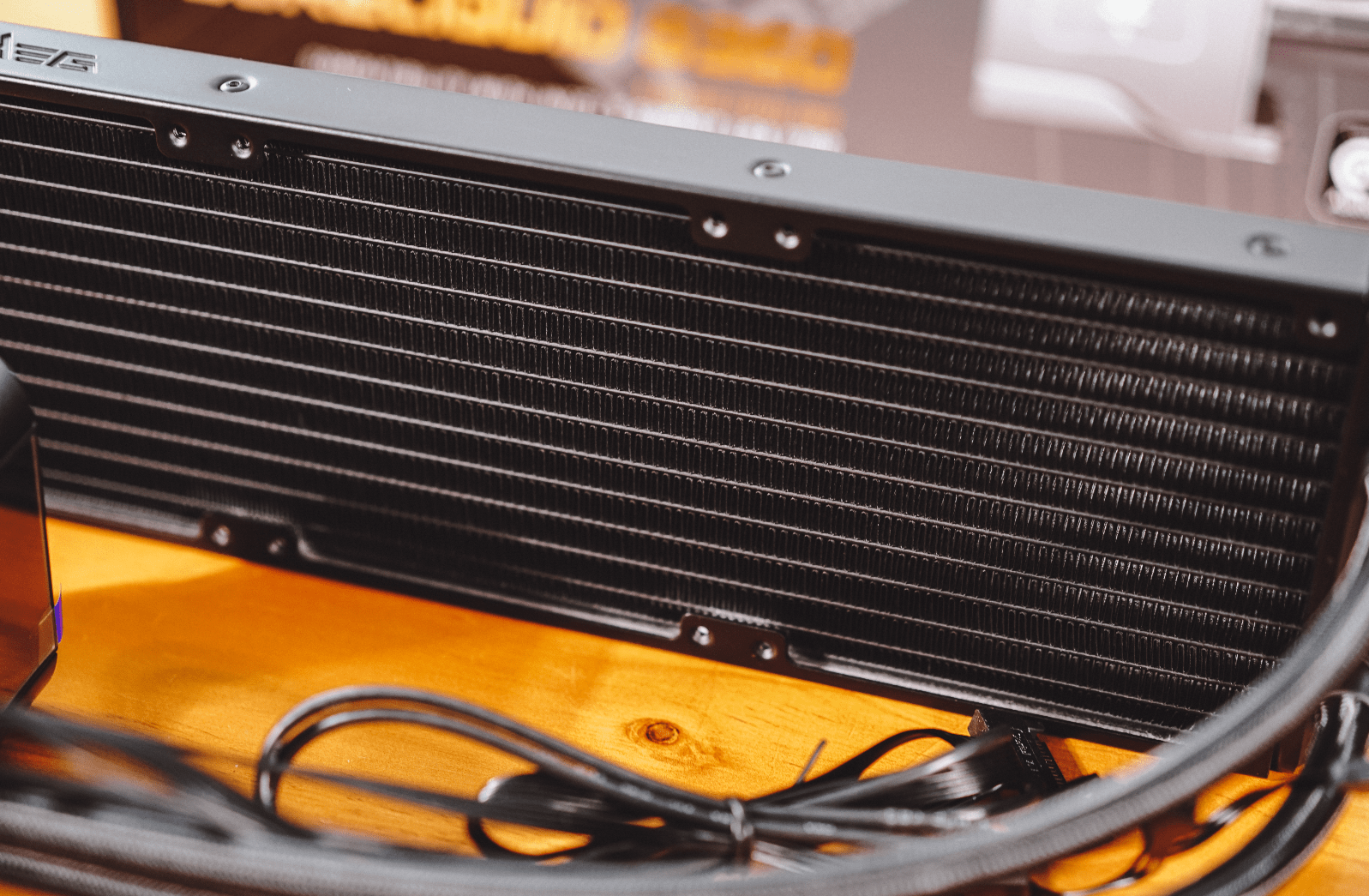 A10-7870K with Radeon™ R7 Graphics and Near Silent Thermal Solution A10-7870K处理器：性能强悍，散热无声，让工作更高效  第4张