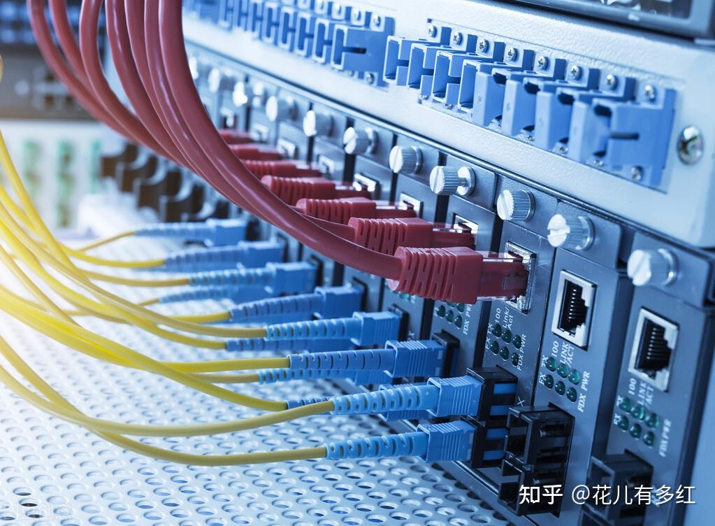 AMD EPYC™ 7452 AMD EPYC 7452：数据中心的首选，性能强悍又安全可靠