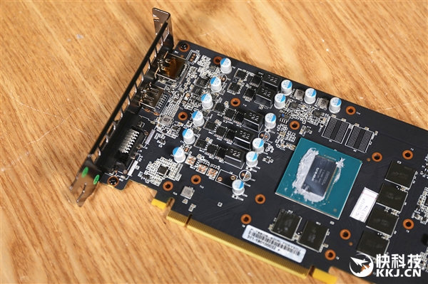 A6-5200 with Radeon&trade; HD 8400：轻松应对办公、娱乐和轻度游戏的神器  第2张