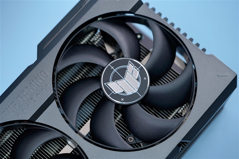 GTX970M显卡：性能狂潮，画质震撼，游戏玩家的最爱  第2张
