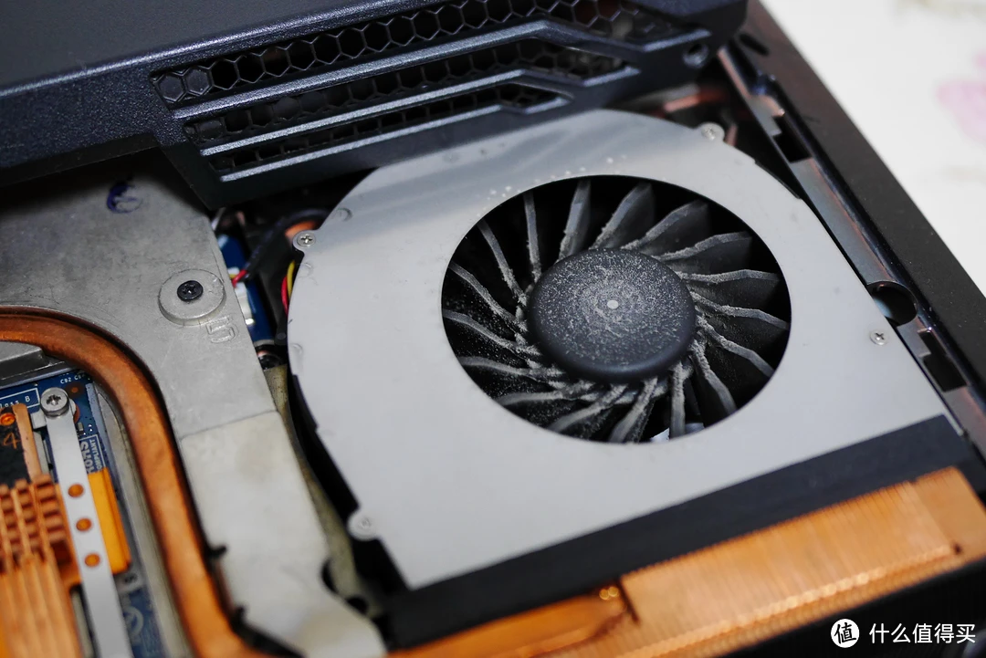 AMD Ryzen 9 4900HS：超能力CPU让你告别等待和过热困扰