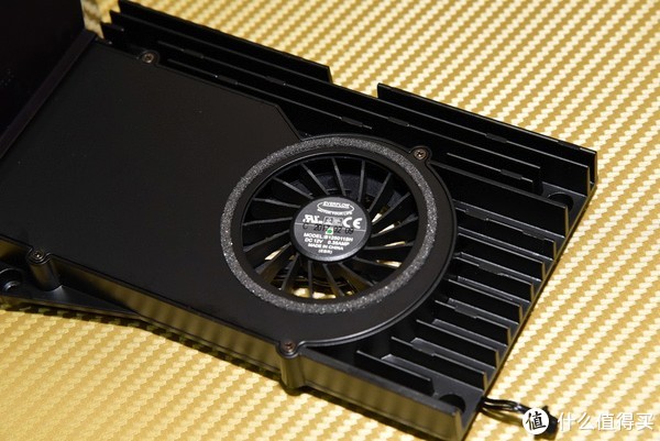 A8-7670K with Radeon™ R7 Graphics and Near Silent Thermal Solution 近乎无声的散热，让你告别嘈杂  第5张