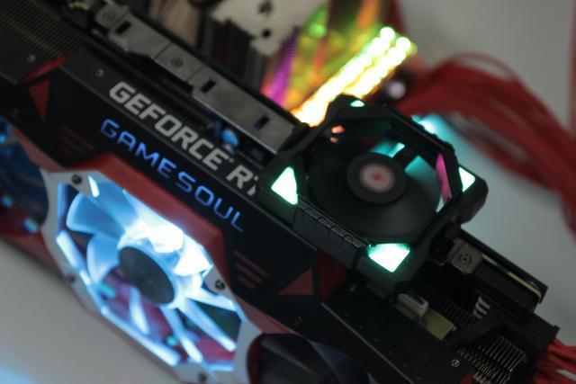 gtx1080 gtxtitanz gtx1080 gtxtitanz：游戏性能超强，视频处理卓越，散热设计一流