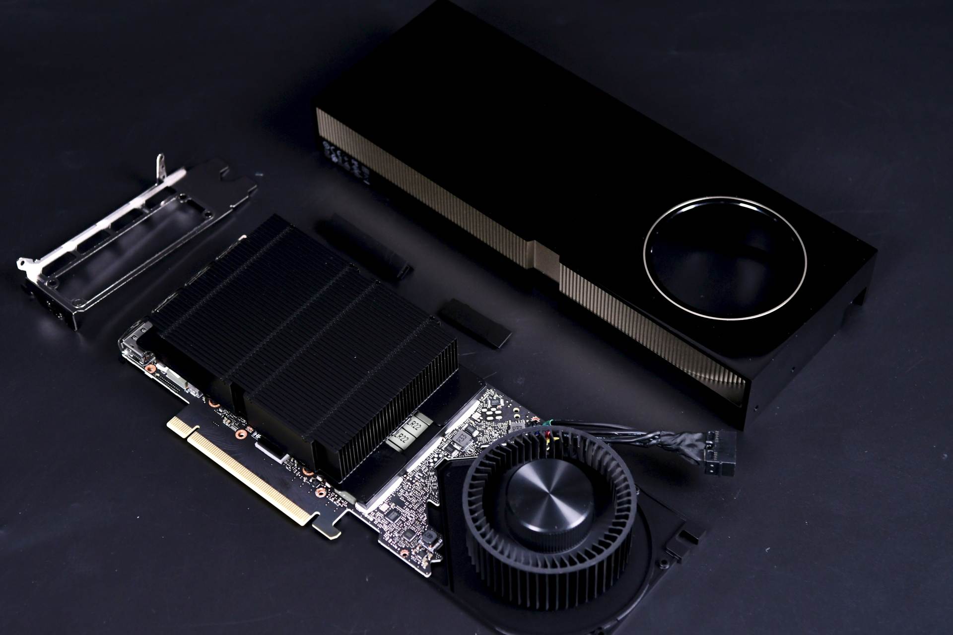 gtx660跑分 GTX 660：游戏焦点，战斗利器  第8张