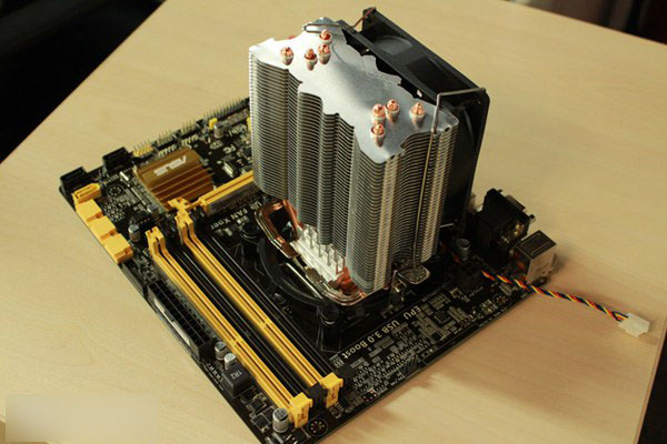 冰龙映众gtx770 电脑装机攻略：游戏性能升级大揭秘  第3张