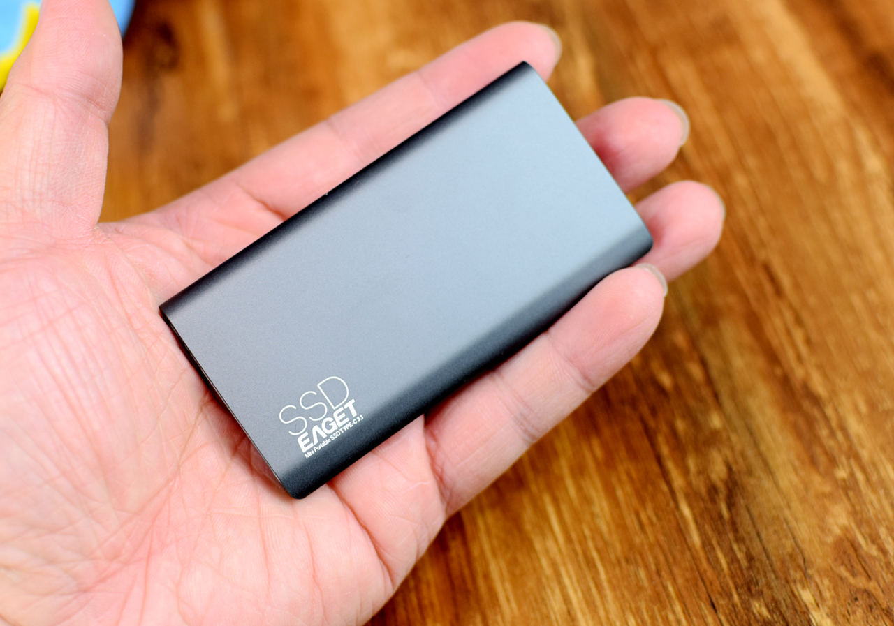 SSD vs HDD：存储大战，速率耐久对决  第1张