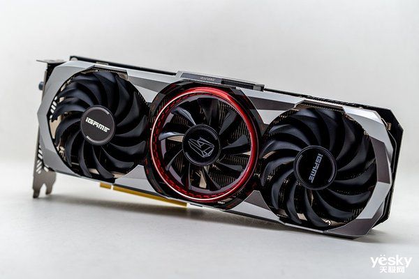 NVIDIA GeForce GTX 260：黑金外观，游戏性能燃爆