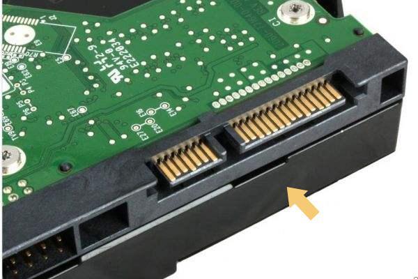 sata1 sata2 硬盘 外观 区别 SATA1 vs SATA2：外观设计大揭秘！你知道它们之间的惊人差异吗？  第3张