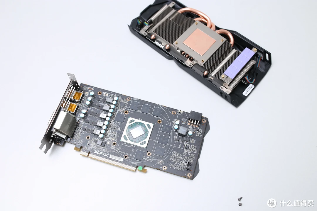 入手GTX 460显卡，插槽轻松安装，游戏画面惊艳  第3张