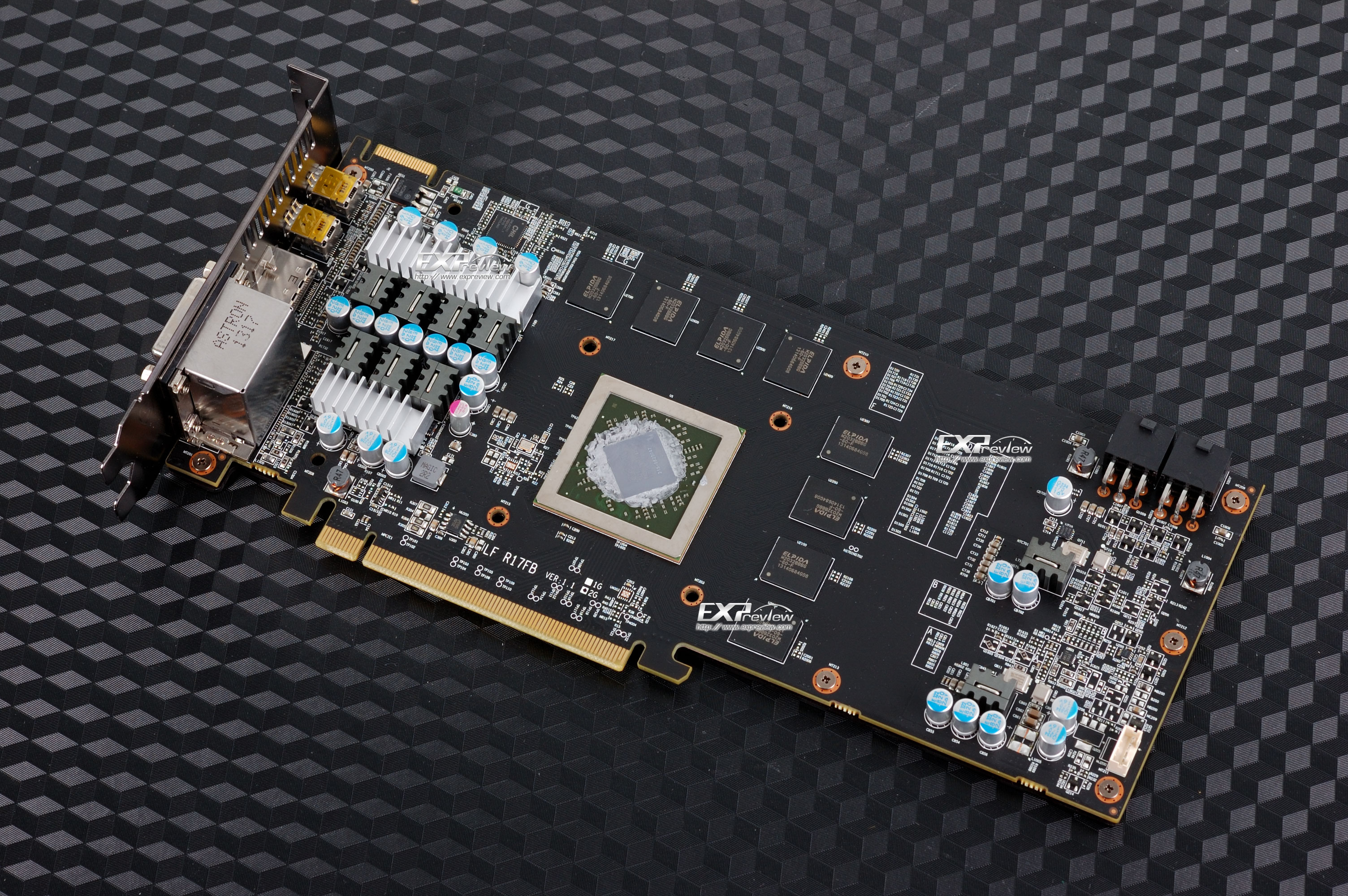 GTX 1070显卡内存对比：4GB vs 8GB，到底谁更强？  第4张
