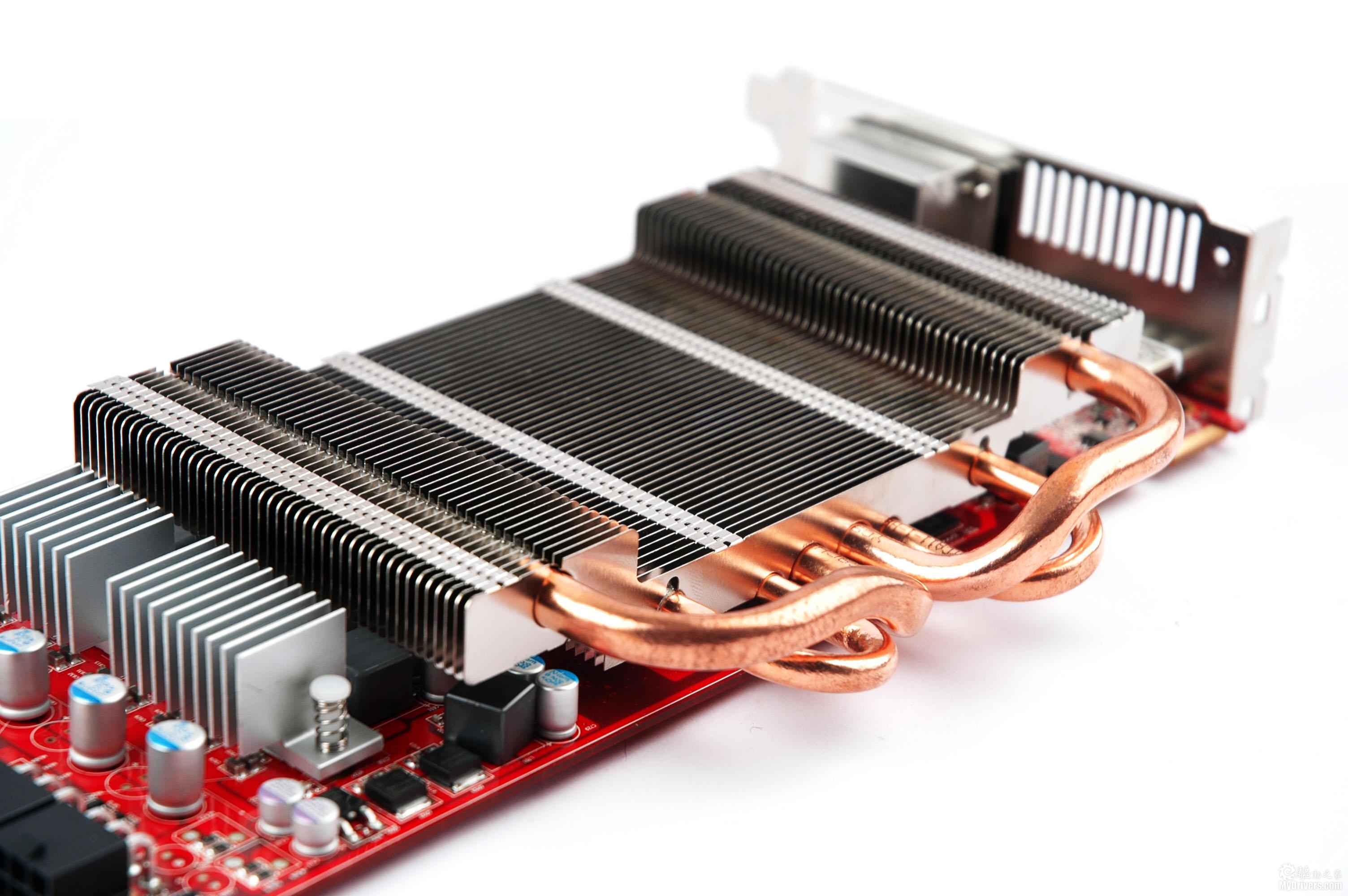GTX650与6790显卡：性能高强，散热低温，多功能接口，稳定可靠  第6张