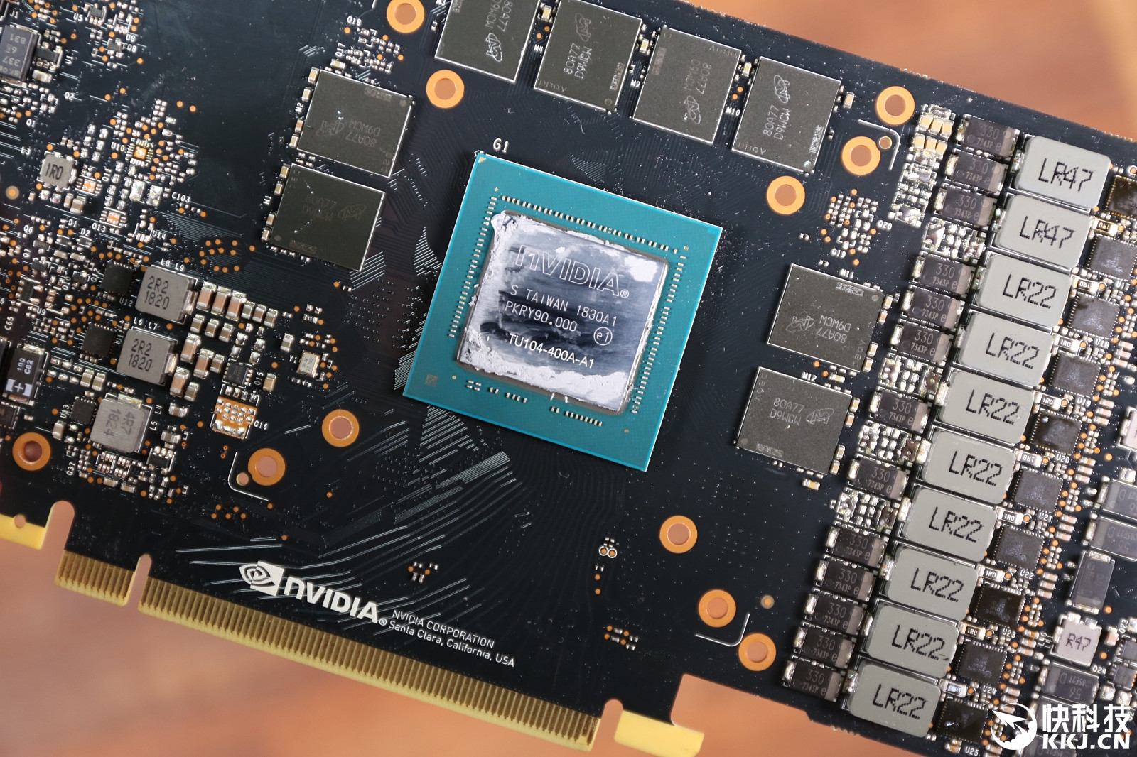 GTX 980 Ti：外表平凡内部惊喜，拆解揭秘神秘内在