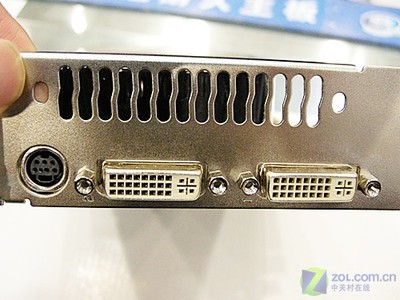 显卡接口大揭秘！970和960区别究竟有多大？