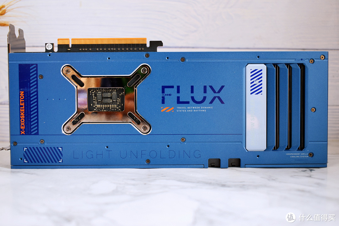 微星N460GTX Hawk显卡：游戏玩家的极致选择  第1张