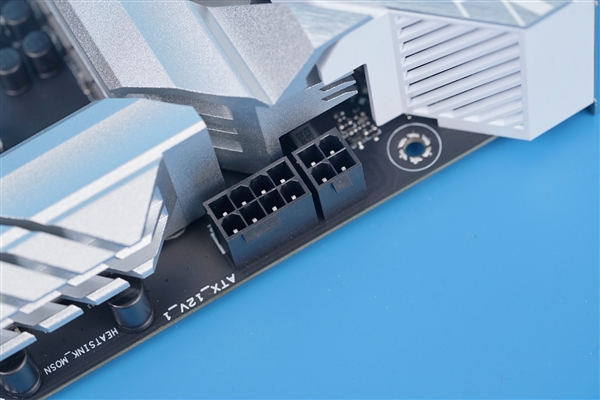 炫酷外观，游戏加速！NVIDIA GTX 970火力全开，ASUS主板助力畅玩  第4张