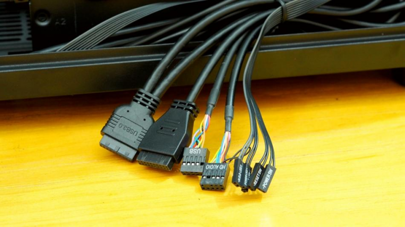 影驰GTX970的机箱不动了，实在让人揪心不已
