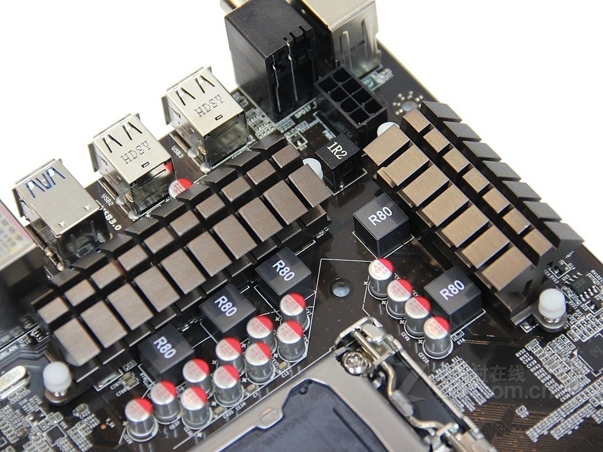 惊艳新款七彩虹GTX690，性能超群  第4张