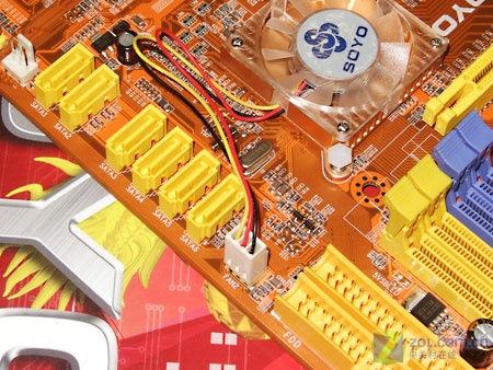 小巧节省空间！GTX760显卡揭秘：单槽设计还是双槽设计？  第2张