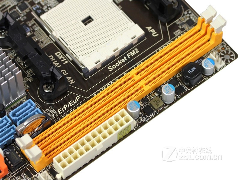 小巧节省空间！GTX760显卡揭秘：单槽设计还是双槽设计？  第5张