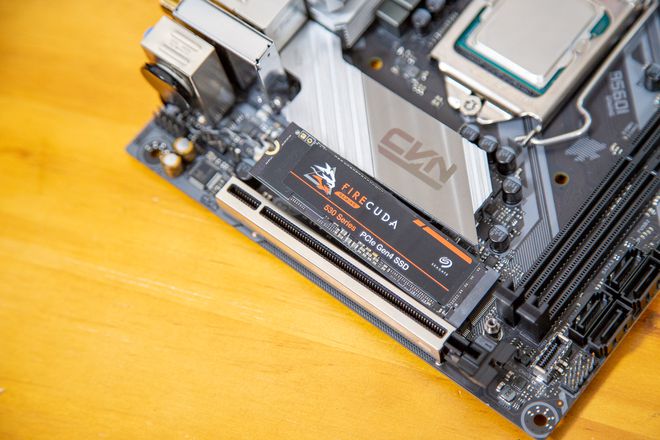 GTX 1066显卡：SLI接口解密，2 Way VS 3 Way，哪个更强？  第3张