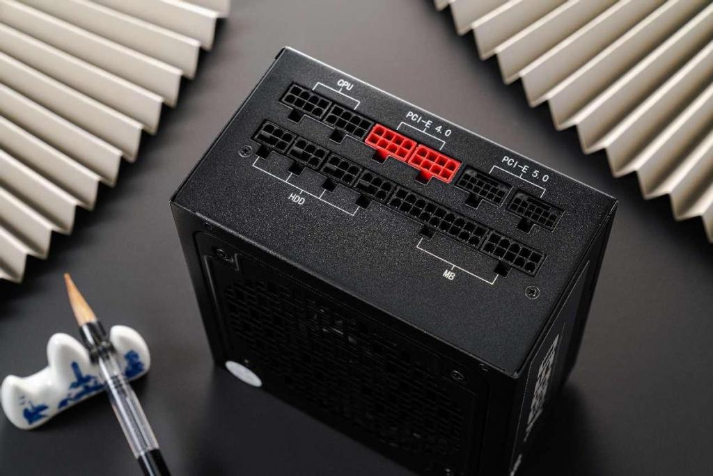 探秘NVIDIA GTX760显卡：性能强悍，电源供应需谨慎  第2张