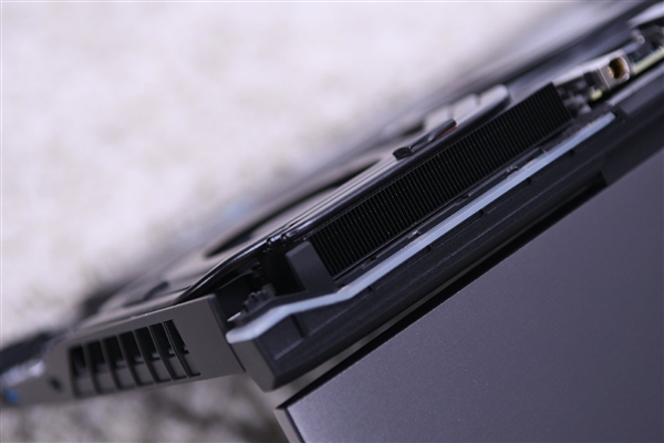 年轻人必看！游戏本显卡对比：1060 vs 980，哪个更给力？  第8张