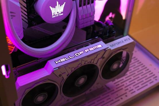 GTX970SLI桥接器名人堂：显卡技术演变与游戏效能的探索与发展  第1张