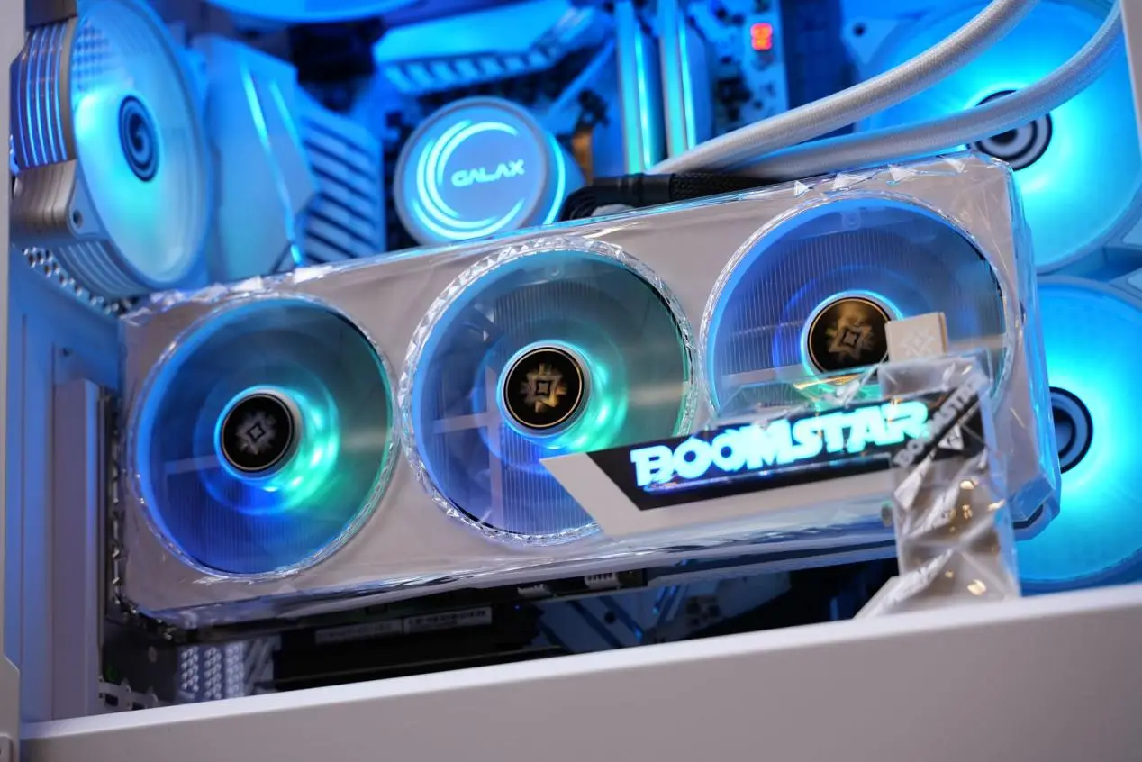 探秘影驰GTX 1080：强劲性能与独特设计，打造极致游戏体验  第1张
