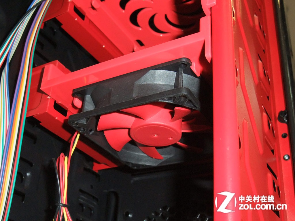 小巧玲珑，散热无忧！E3 GTX 970微型主机全面评测  第2张
