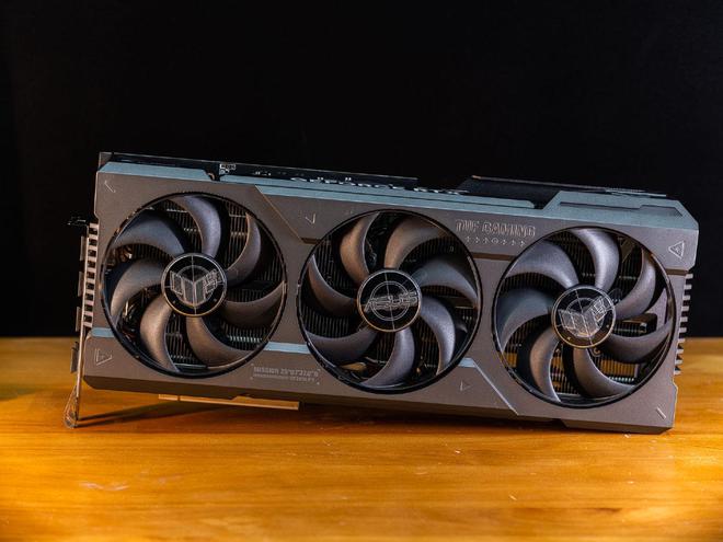 全面评析华硕GTX1080Ti：性能超群，散热高效，功耗节能  第1张