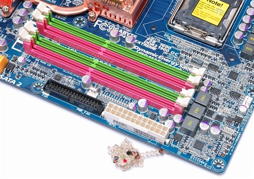 GTX Titan超频大揭秘！游戏性能飙升还是硬件毁灭？  第1张