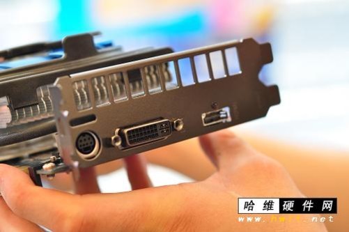 深度解析：选择合适的显示器接口释放GTX750ti显卡潜力  第2张