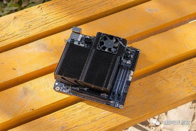 盈通GTX7604G游戏高手显卡：性能卓越，尺寸适中，成为游戏玩家的首选之一  第10张