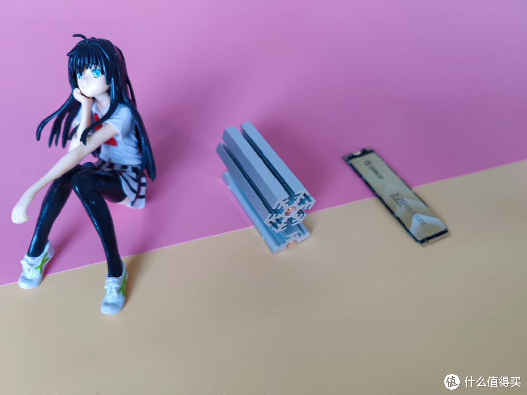 硬盘拆解必备！掌握固定架内幕，轻松拆卸硬盘  第2张