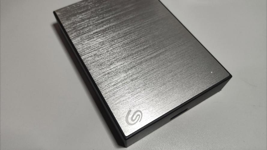 希捷移动硬盘备受青睐，存储实力卓越，品牌历史更是悠久  第8张