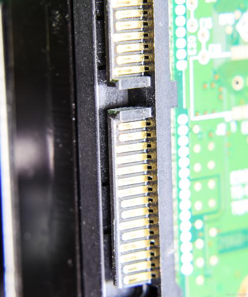硬盘接口特点全解析：IDE接口的兴衰与应用场景变迁  第10张