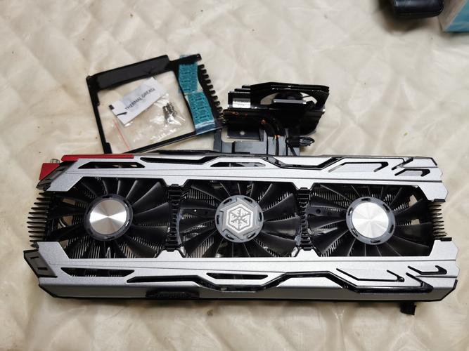 GTX1080官方散热方案优势显著，实际使用却有局限？