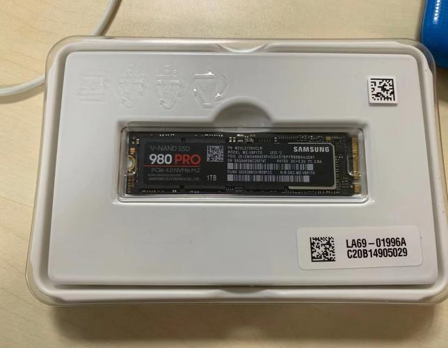 核心地位的台式电脑固态硬盘，三星980 PRO读写超厉害  第9张
