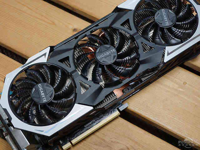 技嘉GTX980显卡受关注，中高端定位满足游戏与设计需求？  第2张