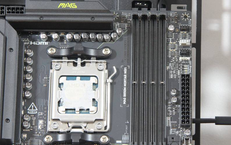 GTX770 显卡适配主板知识详解：芯片组与品牌挑选要点  第3张