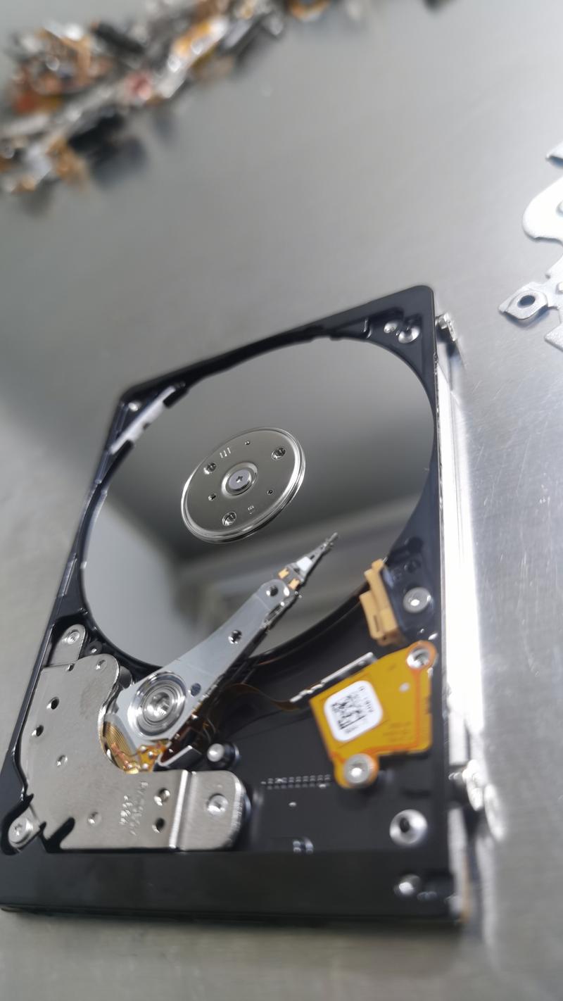 深入了解希捷硬盘内部结构：盘片与磁头的关键作用？  第4张