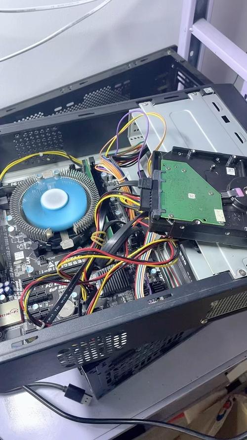硬盘与机箱：计算机核心部件，确保电脑稳定运作的关键？  第3张
