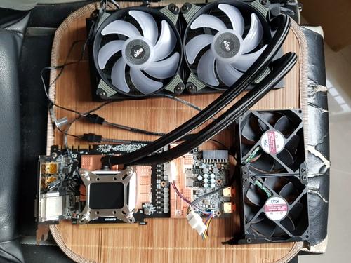 GTX1080显卡散热方式大揭秘！风冷与水冷效果对比解析  第2张